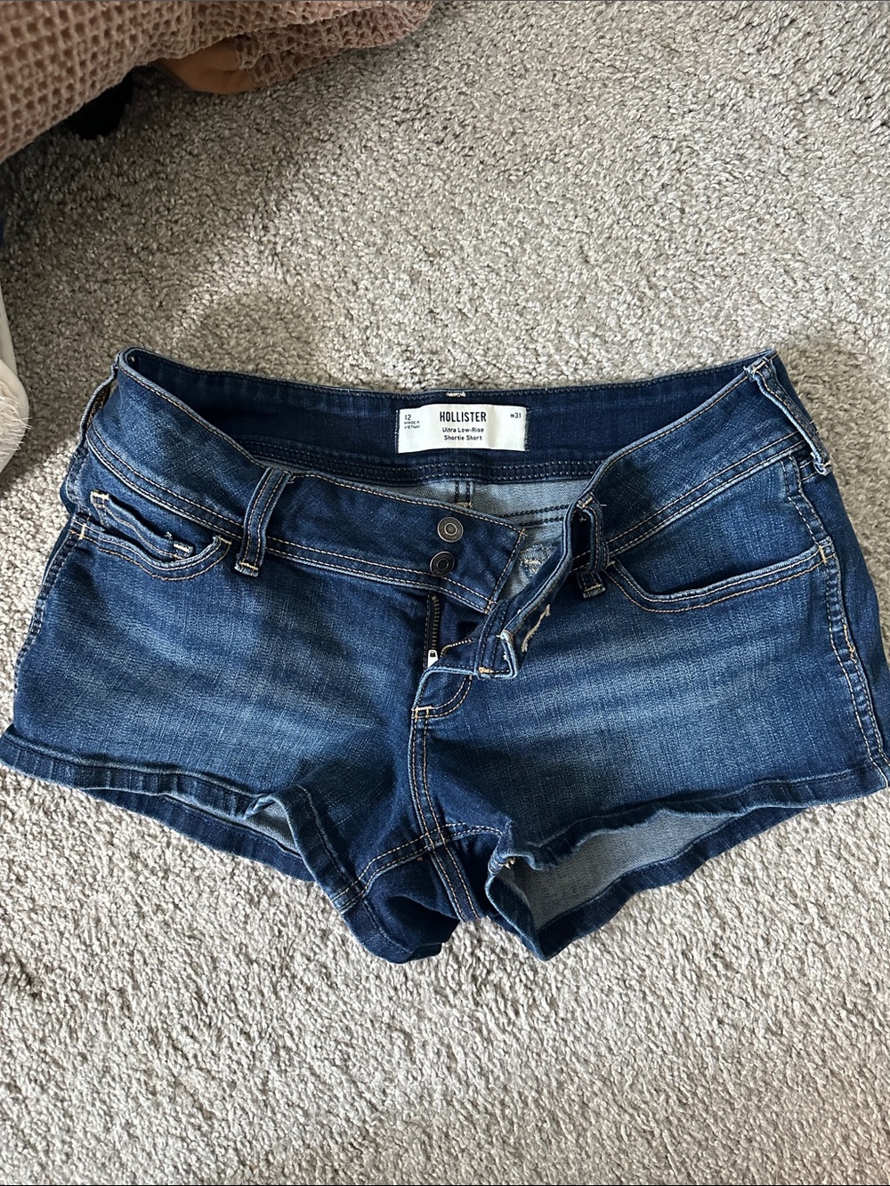 Hollister Women's Dark Blue Denim Short Shorts